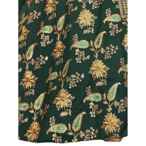 Impresionante ropa de boda bordada Lehenga Choli de seda de arte verde para el novio - Product Image 1