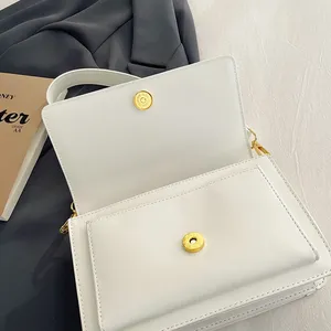 <span class=keywords><strong>Bolsos</strong></span> de <span class=keywords><strong>Mujer</strong></span> al por Mayor de Fábrica, <span class=keywords><strong>Bolsos</strong></span> de Marca, <span class=keywords><strong>Bolsos</strong></span> de Lujo para <span class=keywords><strong>Mujer</strong></span>, Diseño de Moda con Decoración de Letras, <span class=keywords><strong>Bolsos</strong></span> Cruzados de PU - Product Image 5