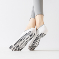 Chaussettes de yoga à cinq doigts pour adultes, antidérapantes, professionnelles, pour sports d'intérieur, danse, Pilates, avec sangle et revers, idéales pour l'été