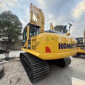 Excavadora Usada Komatsu PC210-8 Original de Japón, Komatsu 200 210LC 210LC-8 220, Excavadora de Orugas Usada en Venta, Disponible en Stock - Product Image 1