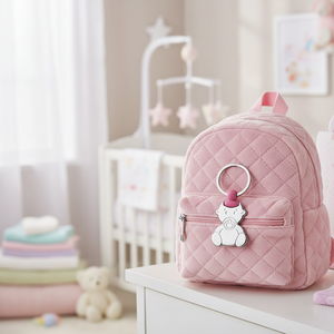 Llavero de peluche rosa con diseño de oso metálico, chupete y lazo para niña - Product Image 2