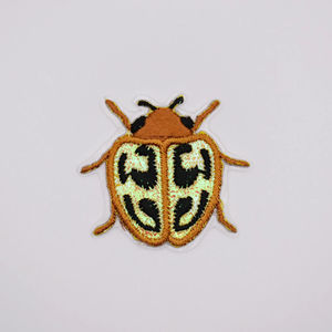 Piccolo panno applique pieno ricamato patch personalizzato colorato modello animale scarabeo in ferro decorativo su ricamo patch insetto - Product Image 4