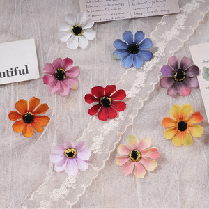 Tête de tournesol artificielle en soie, accessoire de mariage, décoration DIY, accessoire de photographie en extérieur - Product Image 1
