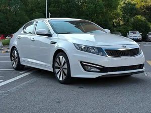 Kia K5 d'occasion en bon état, berline sportive essence 2016-2022, véhicule d'occasion pas cher pour usage familial - Product Image 6