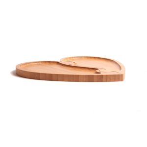Bandeja de servir en forma de corazón de bambú para frutas y nueces, uso hotelero - Product Image 3