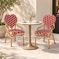 Chaise de bistrot française à dossier en cœur, fauteuil en rotin PE tressé, structure en aluminium, chaise de salle à manger d'extérieur pour café, hôtel, événement, mariage