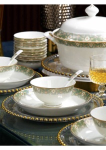American Style High Quality Eco-Friendly Freezer Safe Fade Resistant Green Bone China Ceramic Coupe Dinner Set Gift Box Wedding - Product Image 2