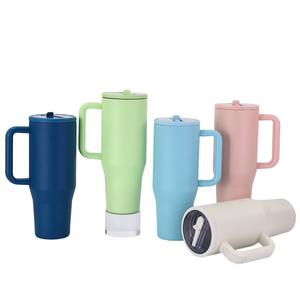 Mug de voyage en acier inoxydable à <span class=keywords><strong>double</strong></span> <span class=keywords><strong>paroi</strong></span> avec logo personnalisé, 40 oz, isolé sous vide, pour bière, café, avec paille rabattable et poignée - Product Image 4