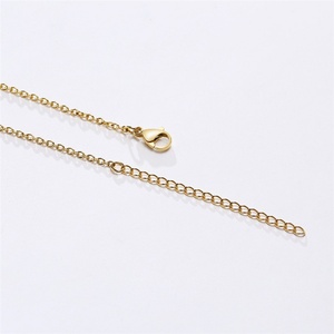 Collar de Barra Plana de Acero Inoxidable de Diseño Simple para Mujer - Product Image 4