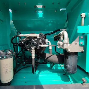 Excavatrice sur chenilles Kobelco Sk200 d'occasion de taille moyenne, prix abordable, qualité garantie, disponible en stock - Product Image 5