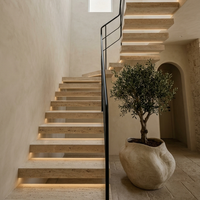 Die Kunst der Schwebende Treppe: Maßgefertigte Freischwebende Treppen für Minimalistische Villen