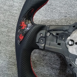 Volant sport personnalisé en fibre de carbone forgée, adapté aux <span class=keywords><strong>Volkswagen</strong></span> Golf Passat Bora Polo Sagitar MK7 MK6 MK5 GTI <span class=keywords><strong>GTD</strong></span> - Product Image 6