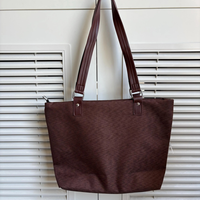 Présentoir d'épingles à bandoulière punk Y2k personnalisable pour la collection Anime et pochette cœur amovible sac gothique Ita