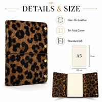 Couverture de carnet en cuir texturé crocodile imprimé léopard personnalisée, format A5, rechargeable, avec cordon élastique et sangle à rivets.