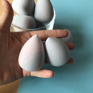 Éponge de <span class=keywords><strong>maquillage</strong></span> à changement de couleur douce améliorant votre apparence avec une éponge de beauté Blender Cosmetic Puff - Product Image 5