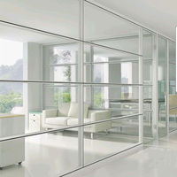 Cloison en verre de 60 mm d'épaisseur avec cadre en aluminium, design en grille populaire pour les bureaux, niveaux spéciaux différents, visuellement attrayant