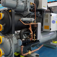 Refroidisseur à vis à eau HVAC d'occasion 901 kW R134a, unité de refroidissement centralisée commerciale et industrielle haute efficacité