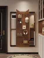 Miroir mural pleine longueur avec panneau perforé dissimulant la boîte à compteur domestique, finition chêne, design de porte coulissante à pousser et tirer pour entrée ZWJ050