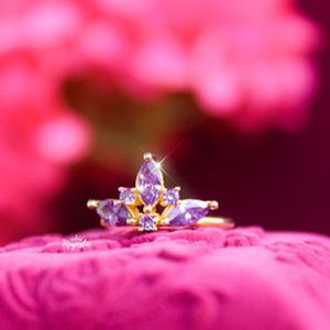 Anillo de Compromiso de Lujo con Incrustaciones de Circonita Cúbica Corte Marquesa para Mujer, Chapado en Oro, Anillo de Moda con Diseño de Protagonista de Animación - Product Image 4