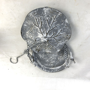 Comedero para Pájaros Colgante de Jardín, Diseño de Hoja, Adorno Metálico para Exteriores, Resistente al <span class=keywords><strong>Agua</strong></span>, Estilo Rústico/Antiguo, para Pájaros Silvestres, Vintage - Product Image 3