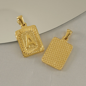 Breloque initiale en forme de soleil |   Pendentif en acier inoxydable plaqué or 18 carats en forme de lettre pour la fabrication de bijoux |   Imperméable et durable - Product Image 5