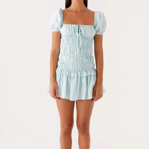 Nuevo Diseño Vestido de Verano Personalizado con Logotipo para Mujer, Vestido Mini con Cuello Redondo, Detalle de Volantes, Manga Corta y Bolsillos Laterales - Product Image 1