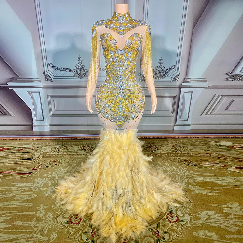 Nouvelle arrivée L1906 robe d'été 2023 brillant cristal diamant sirène robes femmes élégant à manches longues robe de bal de bal avec plume