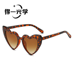 <b>Heart</b> Shape <b>Sunglasses</b> <b>Black</b> Pc Frame Uv400 Women Sunshades - Product Image 3
