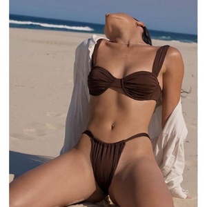 Nhà sản xuất đồ bơi Bikini tùy chỉnh Bộ Bikini tùy chỉnh Bộ Đồ Tắm của phụ nữ tùy chỉnh Bộ Đồ Tắm Bikini Top Áo Tắm Màu Đỏ - Product Image 5