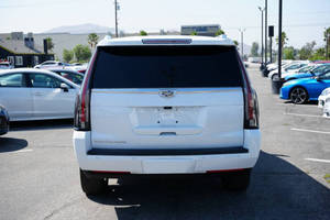 รถเอสยูวีมือสองราคาถูก ปี 2020 รุ่น Escalade ESV 4x4 Platinum 4 ประตู พวงมาลัยซ้าย เบาะหนัง กล้องหลัง หลังคาซันรูฟ ระบบความบันเทิง LED - Product Image 4
