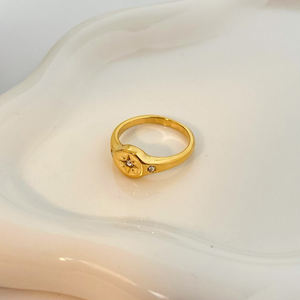 PVD 18K verguld roestvrijstalen ring, niet-verblekende zirkoon ingelegd met drie stenen, groothandel - Product Image 3