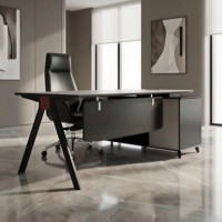 Bureau d'angle de luxe en forme de L avec structure intégrée de classeur pour le travail quotidien du PDG et les zones de négociation avec les clients
