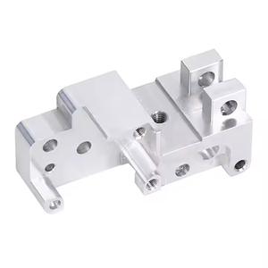 Las mejores piezas de aluminio personalizadas Cnc torneado de aluminio Oem Cnc servicios de perforación y fresado directo del fabricante indio - Product Image 1