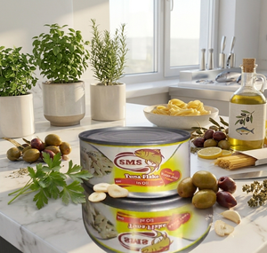 Atún en hojuelas de calidad en aceite, elaborado a partir de pescado fresco, que ofrece alto contenido proteico y nutrientes esenciales para el día a día. - Product Image 3