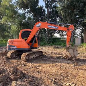 Excavadora de cadenas Doosan DX75 de 7.5 toneladas usada, de bajo consumo, bien mantenida, con motor Daewoo Doosan y martillo rompedor con certificación CE - Product Image 1
