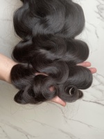 Lots de Cheveux Humains Bruts Vietnamiens 100% Naturels, Ondulés, Cuticules Alignées, Provenant d'un Donneur Unique, Vente en Gros