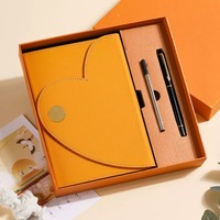 Carnet de voyage A5 en cuir à couverture souple en forme de cœur, avec logo gaufré cousu, couleur personnalisée et impression numérique – Idéal comme cadeau