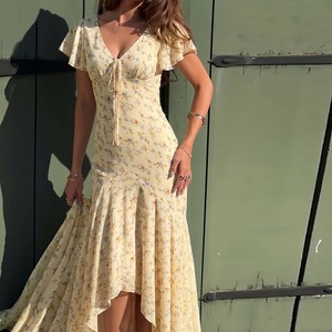 Robe d'été élégante à col en V en dentelle florale, style campagnard et vacances, coupe irrégulière, pour femme - Product Image 4