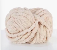 Vente en gros 100g 10mm Chunky Chenille Fil 100% Polyester Haute Résistance À Tricoter À La Main Crochet Teint Motifs Fantaisie Fil Produit