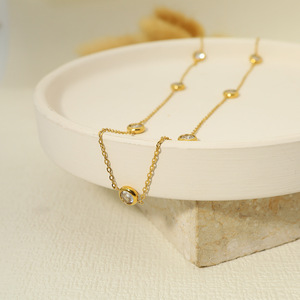 Collar de Acero Inoxidable Chapado en Oro de 18K con Piedra Redonda de Circonita Cúbica para Mujer, Impermeable e Hipoalergénico - Product Image 3