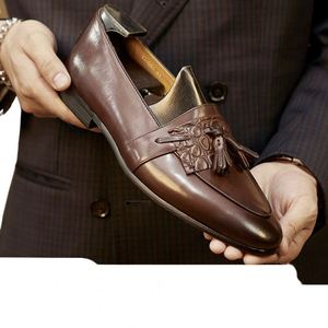 Dernières Chaussures Habillées pour Hommes, Chaussures en Cuir Décontractées et Formelles pour Hommes avec Motifs Gravés, Idéales pour Mariages et Soirées, Chaussures de Mode Masculine - Product Image 6