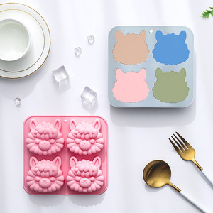Moules à gâteau en silicone à 4 cavités, design sur le thème des moutons, de qualité alimentaire, réutilisables, mignons, en silicone magnétique, pour chocolat, bonbons et glace, moule DIY - Product Image 3