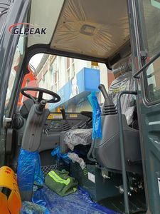 Excavadora de Ruedas Hyundai HW60 Usada, Modelo 2022, con Motor, Caja de Cambios y Bomba, Peso Operativo de 6 Toneladas, en Venta - Product Image 5