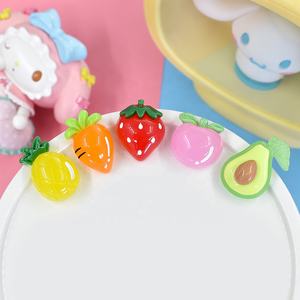 Accesorios de cabujón plano de resina transparente con frutas (fresa, melocotón, piña) para lazos de pelo DIY, centros de manualidades y scrapbooking - Product Image 2