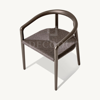 Meuble de patio Decoout modèle unique avec coussin imperméable chaise de salle à manger d'extérieur en aluminium et table à manger en béton