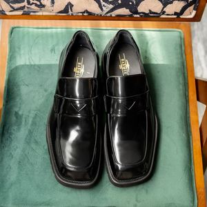 รองเท้าหนังแท้ทำมือคุณภาพสูงสำหรับผู้ชาย แบบผูกเชือก หัวแหลม กันลื่น ระบายอากาศได้ดี เหมาะสำหรับงานแต่งงาน งานเลี้ยง และใส่ลำลอง - Product Image 1