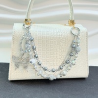 Breloque de téléphone papillon en strass argenté, sangle de téléphone multicouche en perles de cristal, porte-clés tendance, ornement de sac