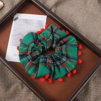 Chouchou de Noël à carreaux verts avec pompons rouges, élastique pour cheveux, chouchou vintage, accessoires pour cheveux pour femmes, pour fêtes de fin d'année