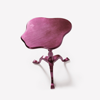 Table d'appoint moderne de luxe colorée, finition feuille d'argent et améthyste, design colonne torsadée pour salon de villa