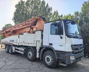 Camión Bomba de Hormigón Mercedes-Benz 49X-6RZ de 52m/70m, Usado, de Alta Calidad, Reacondicionado, en Venta - Product Image 1